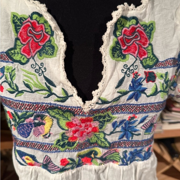 Vanessa Virginia Tops - Anthropologie Embrodied White V-Neck Top with Multi-Color Floral Stitching
